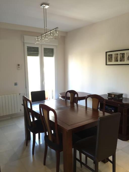 Apartamento Amplio Piso En Nervion, Excelente Zona De La Ciudad. Sevilla Exterior foto