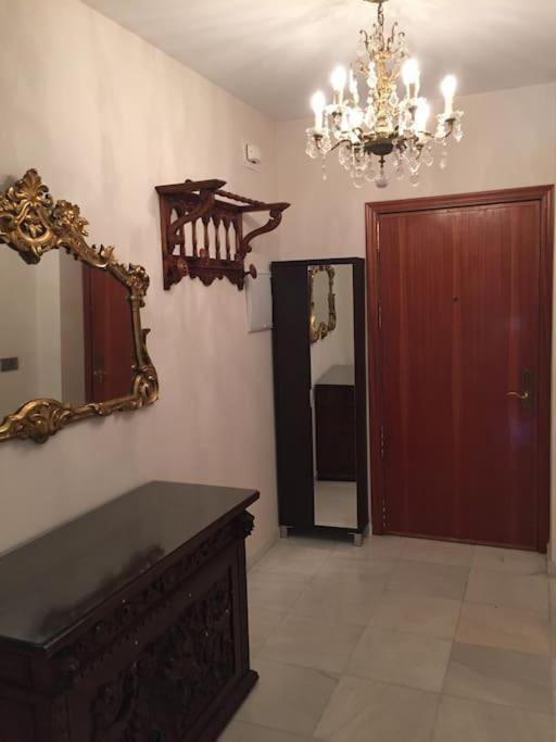 Apartamento Amplio Piso En Nervion, Excelente Zona De La Ciudad. Sevilla Exterior foto