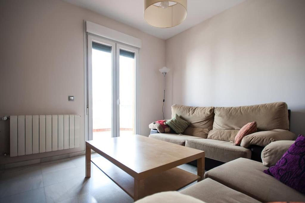 Apartamento Amplio Piso En Nervion, Excelente Zona De La Ciudad. Sevilla Exterior foto