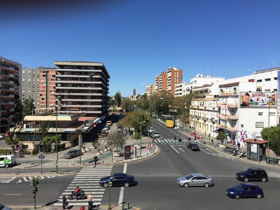 Apartamento Amplio Piso En Nervion, Excelente Zona De La Ciudad. Sevilla Exterior foto